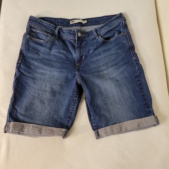 Levi's Cuffed Shorts, Rare Blank Red Tab. Size 14 - Picture 1 of 8